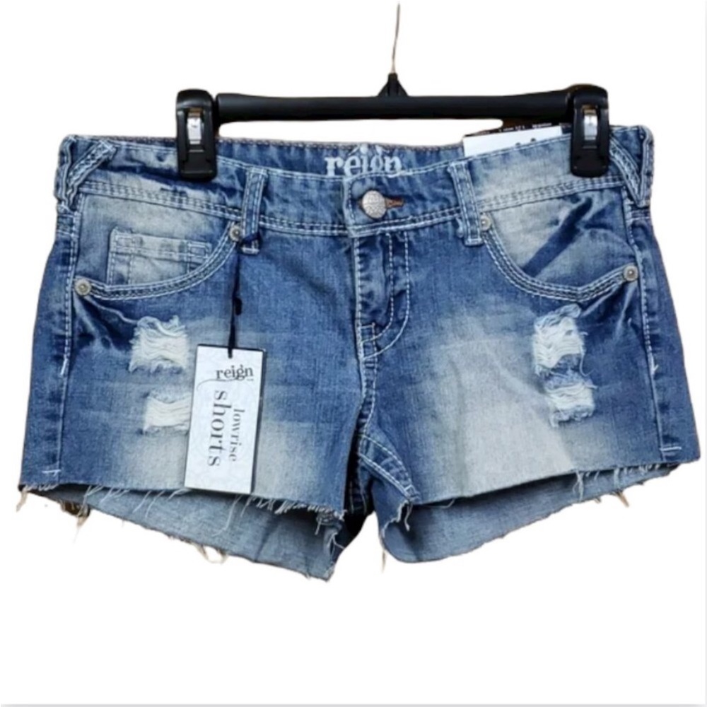 Reign Distressed Shorte - Picture 2 of 7